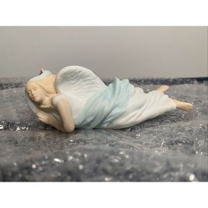 Hallmark Keepsake Ornament 1999 Fine Porcelain "Angel Of Hope" Christmas